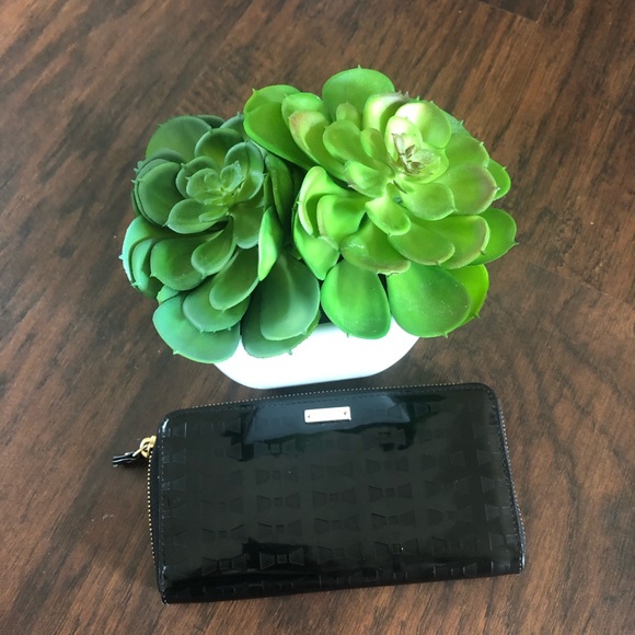 🎀 Kate Spade Wallet🎀 - Picture 2 of 7